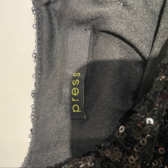 Press sequin top - Picture 3 of 4